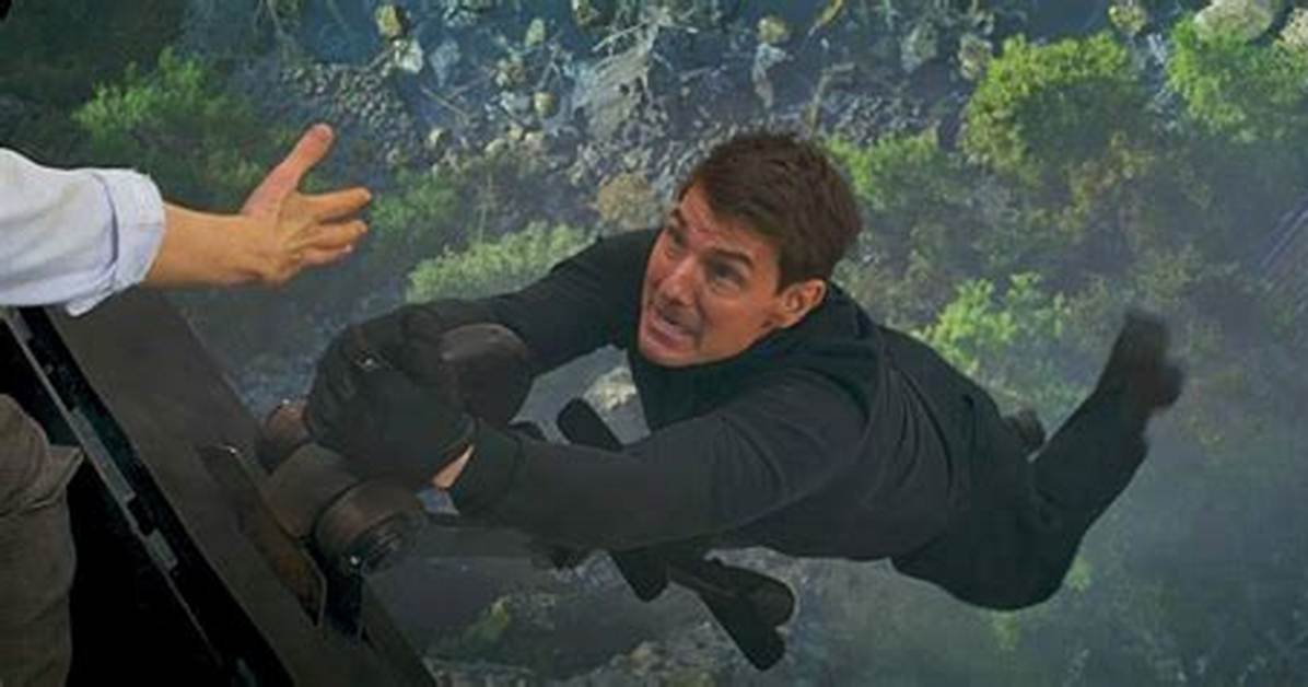 Frame by Frame: Why Tom Cruise Jumping on Oprah’s Couch Broke Pop Culture